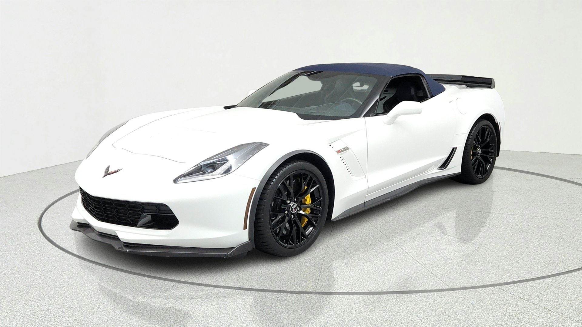 2015 Chevrolet Corvette Z06 3LZ in Arctic White — front three-quarter view